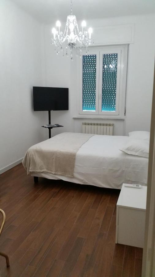 Апартаменти Isonzo Comfort Apartament Анкона Екстер'єр фото