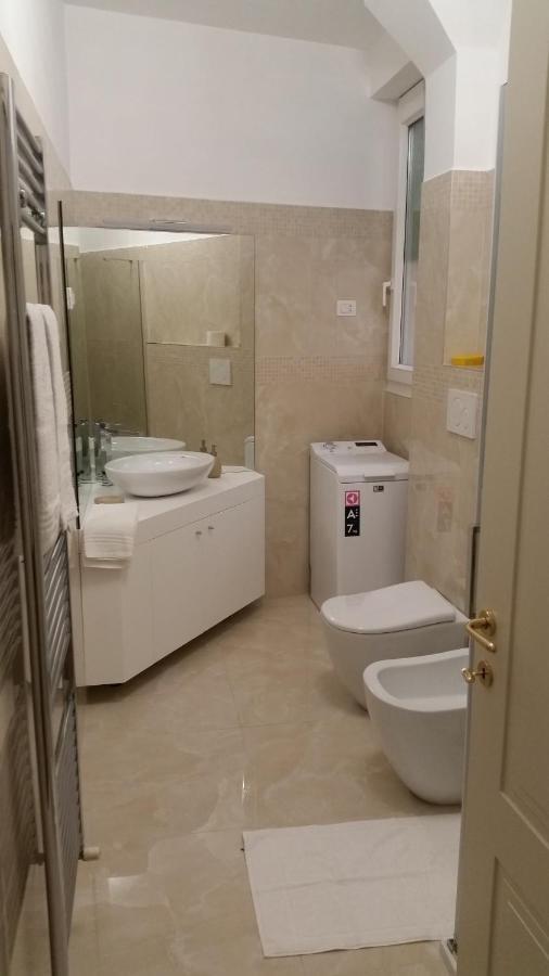 Апартаменти Isonzo Comfort Apartament Анкона Екстер'єр фото