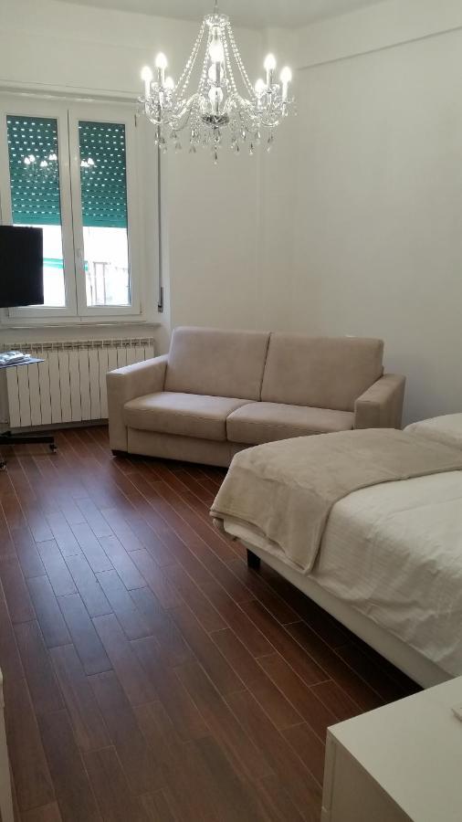 Апартаменти Isonzo Comfort Apartament Анкона Екстер'єр фото
